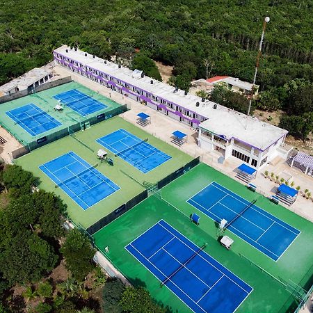 Cancun Tennis Inn Канкун Екстериор снимка