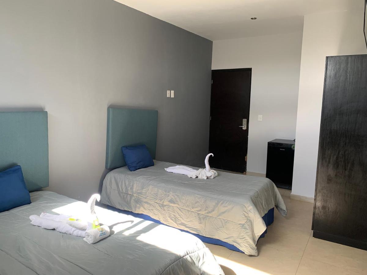 Cancun Tennis Inn Канкун Екстериор снимка