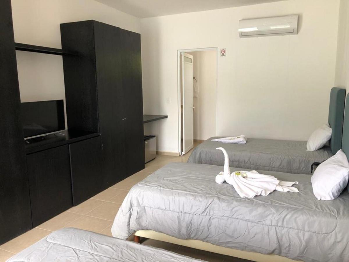 Cancun Tennis Inn Канкун Екстериор снимка