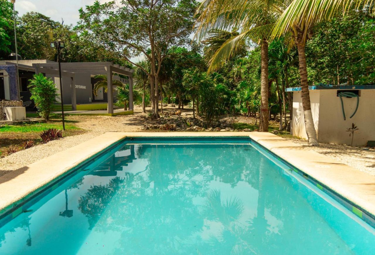 Cancun Tennis Inn Канкун Екстериор снимка