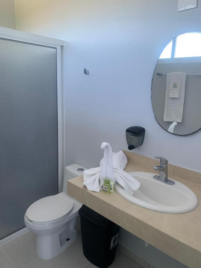 Cancun Tennis Inn Канкун Екстериор снимка